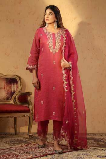 Anshu Wadhwa Embroidered Kurta Pant Set 