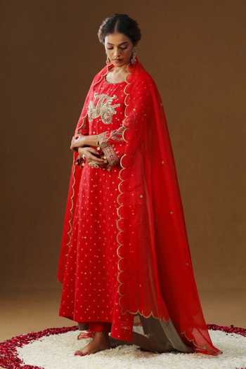 Arpita Sulakshana Laal Sindoor Saaj Kurta Set 