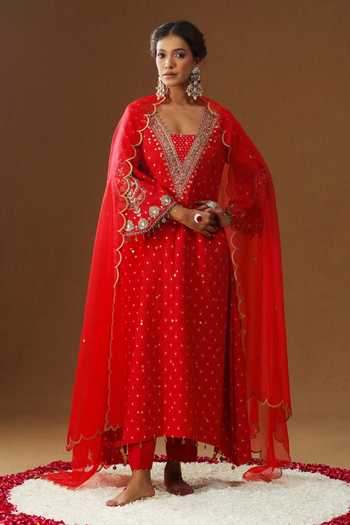 Arpita Sulakshana Laal Rooh Embroidered Kurta Set 