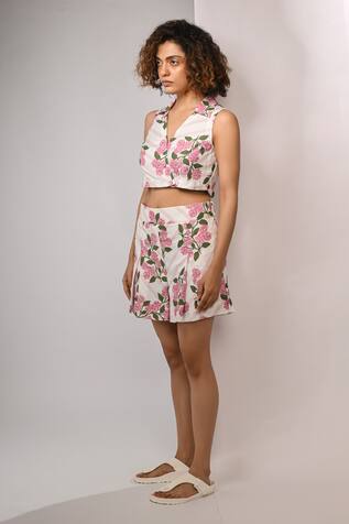 Rimi Nayak Pink Floral Printed Pleated Shorts 