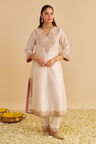 Sheetal Batra Areefa Embroidered Kurta & Salwar Set 