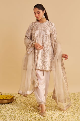 Sheetal Batra Alira Embroidered Kurta Salwar Set 