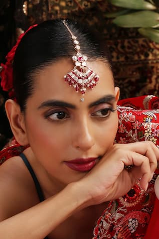 Swabhimann Kundan & Ruby Droplet Maangtikka 