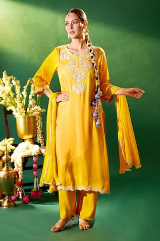 Samyukta Singhania Embroidered Yoke Kurta Set 