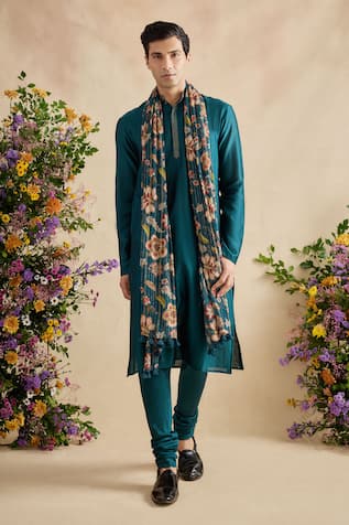 Kalista Aarush Kurta Set With Floral Dupatta 