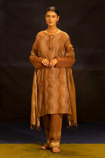 BANANA labs Woven Wave Pattern Kurta & Pant Set 