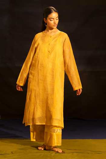 BANANA labs Woven Pattern Kurta & Palazzo Set With Slip 
