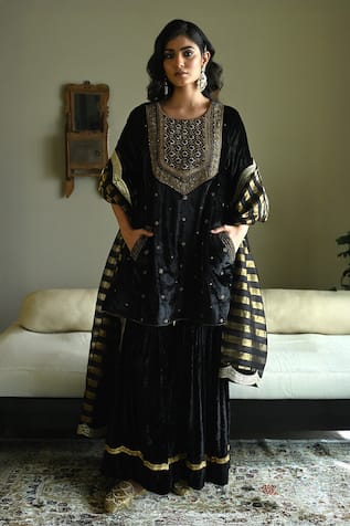 Shorshe Clothing Sunehera Velvet Hand Embroidered Kurta & Sharara Set 