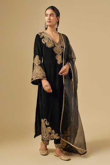 Neha Khullar Velvet Zardozi Embroidered Kurta Set 