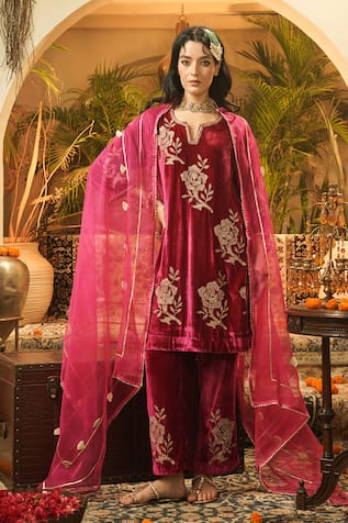 Surabhi Arya Velvet Floral Embroidered Kurta Set  