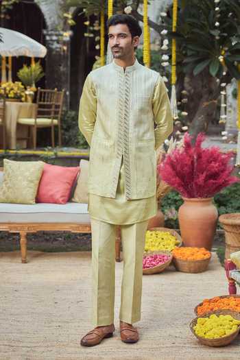 Philocaly Amroz Geometric Embroidered Bundi Kurta Ser 