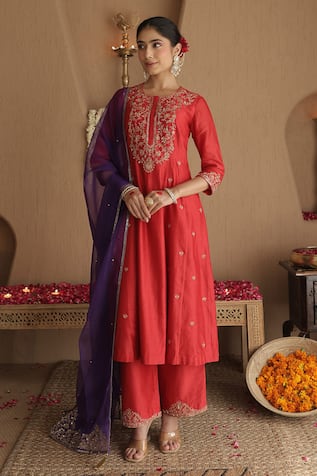 House Of Karmah Phoolwari Embroidered Kurta Set 