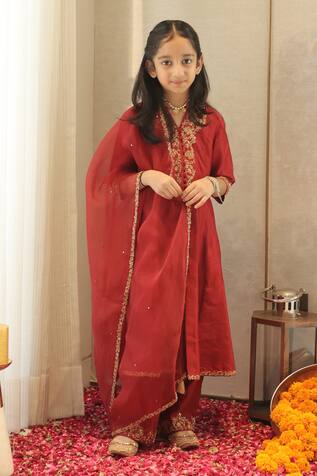 House Of Karmah Kumkum Embroidered Kurta Set 