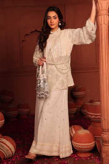Tasuvure Indes Inaari Embroidered Kurta & Sharara Set 