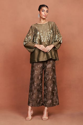 Sue Mue Saai Floral Pattern Top & Pant Set 