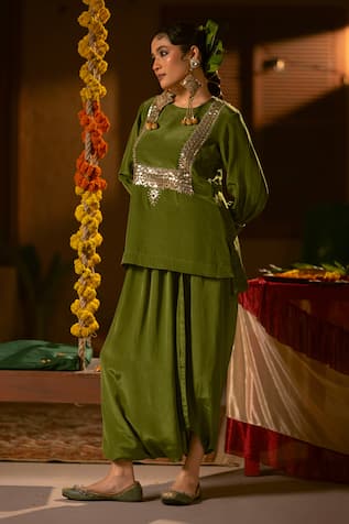 Prahnaaya Sunira Green Tunic & Dhoti Skirt Set 