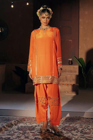 Prahnaaya Mangala Phool Embroidered Kurta & Salwar Set 