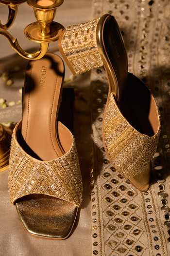 Anaar Last Twirl Block Heels 