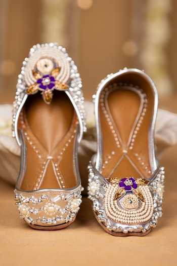 5elements Ridhika Beadwork Juttis 