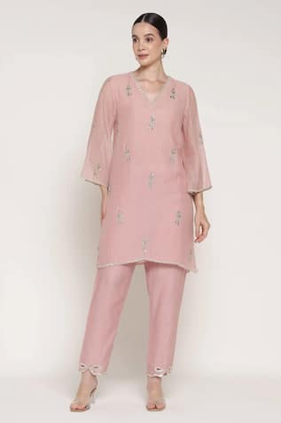 Summer By Priyanka Gupta Bell Bow Kurta & Pant Co-ord Set 