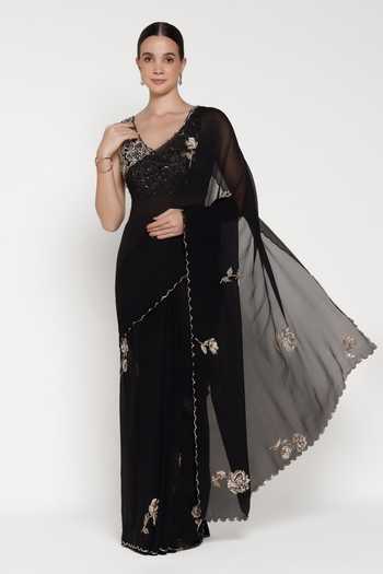 Summer By Priyanka Gupta Rose Embroidered Saree With Blouse 