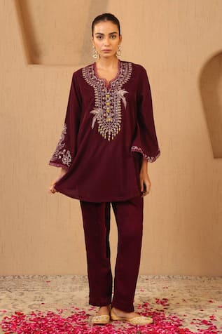 Nero India Zari Embroidered Scallop Velvet Tunic & Narrow Pants 
