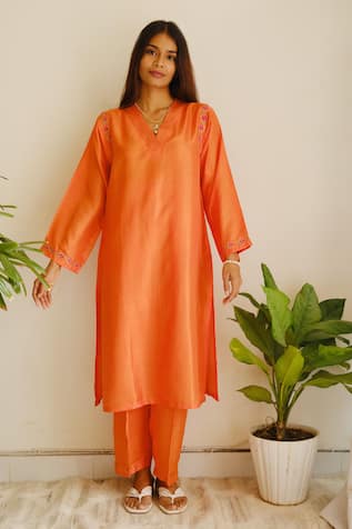 Juanita By Shubhda Resham Zari Embroidered Kurta & Pant Set 