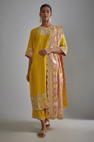I Am Design Floral Embroidered Kurta Set 