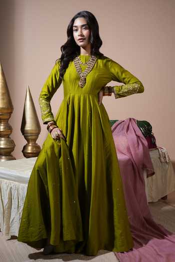 Komal Shah Chanderi Paan Motif Hand Embroidered Anarkali Set 