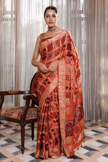 Geroo Jaipur Zari Checks Woven Saree With Unstitched Blouse Piece 