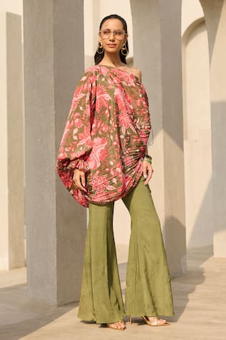 Diyarajvvir Floral Print Top & Bell Bottom Pant Set 