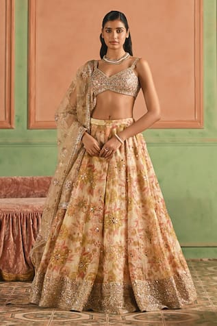 Lashkaraa Floral Pattern Lehenga Set 