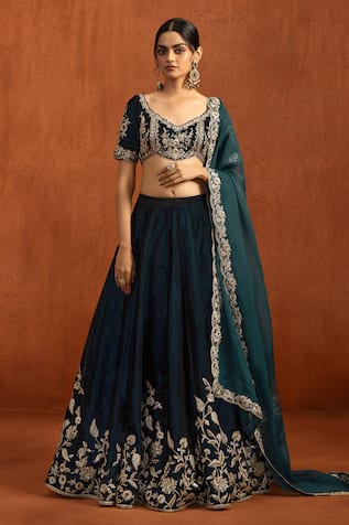 Lashkaraa Floral Embroidered Lehenga Set 