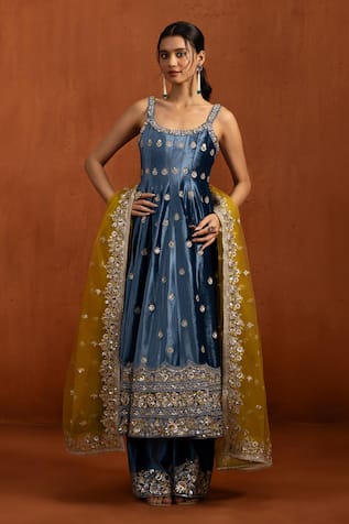 Lashkaraa Embroidered Velvet Anarkali Set 