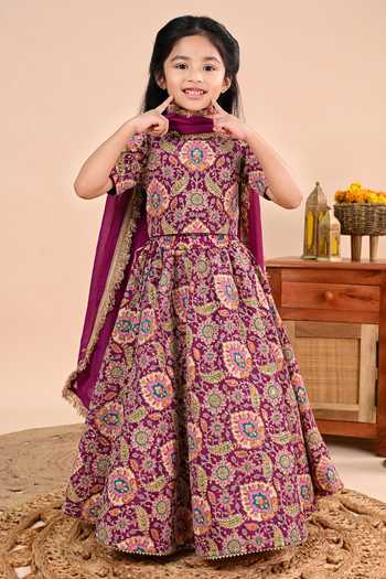 Taber Tikri Zari Highlight Mughal Floral Chinon Lehenga Set 