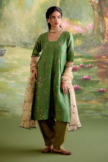 Naaz By Noor Jor Baagh Chanderi Kurta Set with Pant and Dupatta 