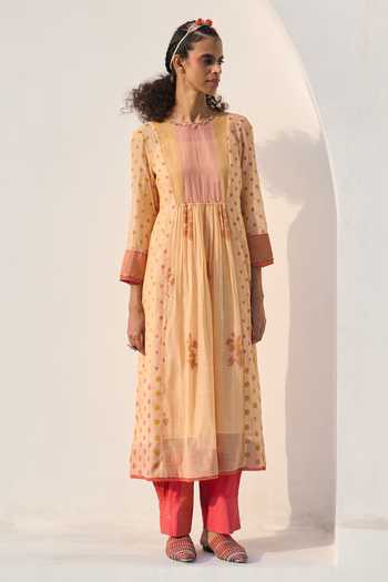 Swatti Kapoor Mira Handwoven Kurta Pant Set 