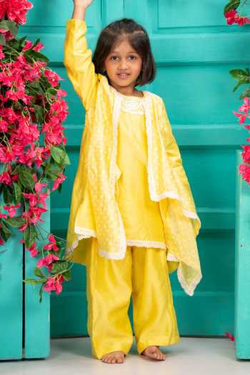 Shruti Jalan Bandhani Pattern Chanderi Kurta Set with Cape 