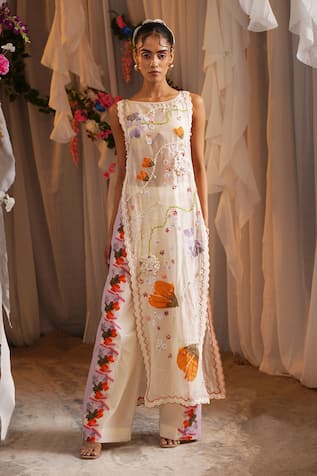 Shwetanga Embroidered Kurta & Pant Set 