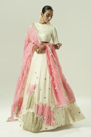Shwetanga Floral Pattern Lehenga Set 