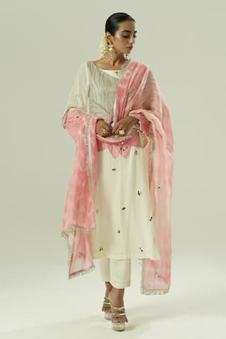 Shwetanga Floral Embroidered Kurta Set 