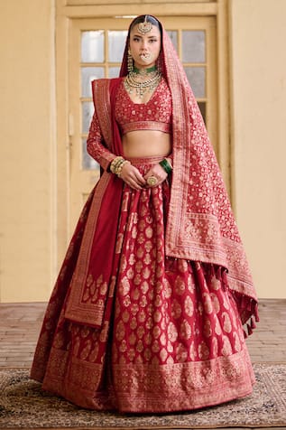 Safaa Be Shumaar Woven Lehenga Set 