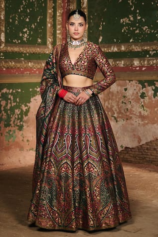 Safaa Dilkash Nazara Woven Lehenga Set 