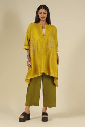 LATHA PUTTANNA Embroidered Kurta & Trouser Set 
