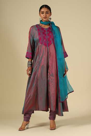 LATHA PUTTANNA Silk Thread Embroidery Chanderi Silk Kurta Set 