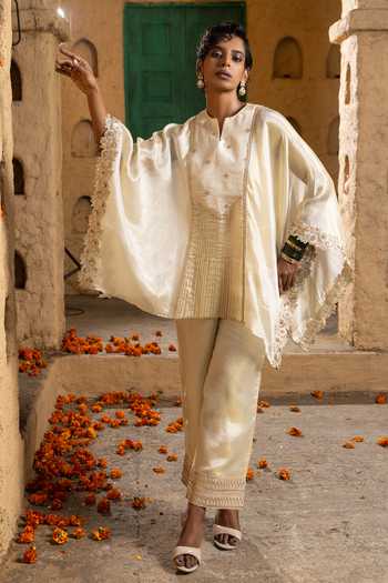 Monk & Mei By Sonia Anand Lasya Embroidered Kaftan Set 