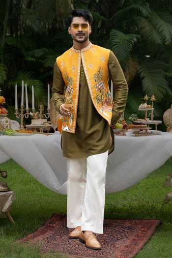 PAARSH Pitunia Embroidered Bundi Kurta Set 