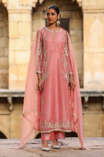 Label Niti Bothra Phool Patti Embroidered Kurta Set 