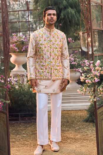 Seema Gujral Floral Pattern Bundi Kurta Set