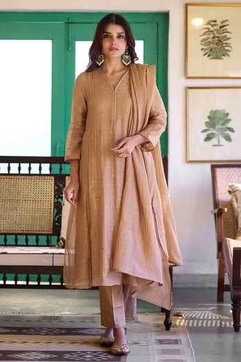Trendy Tokari Silk Chanderi Embroidered Kurta Pant Set 